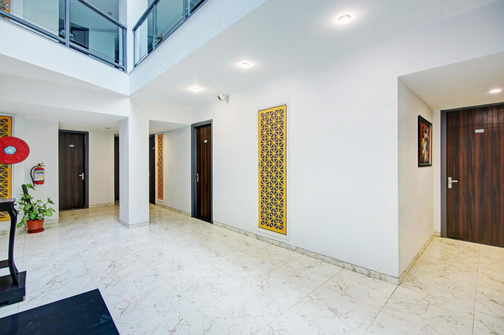 Super Townhouse Geetanjali Inn غورغاون المظهر الخارجي الصورة