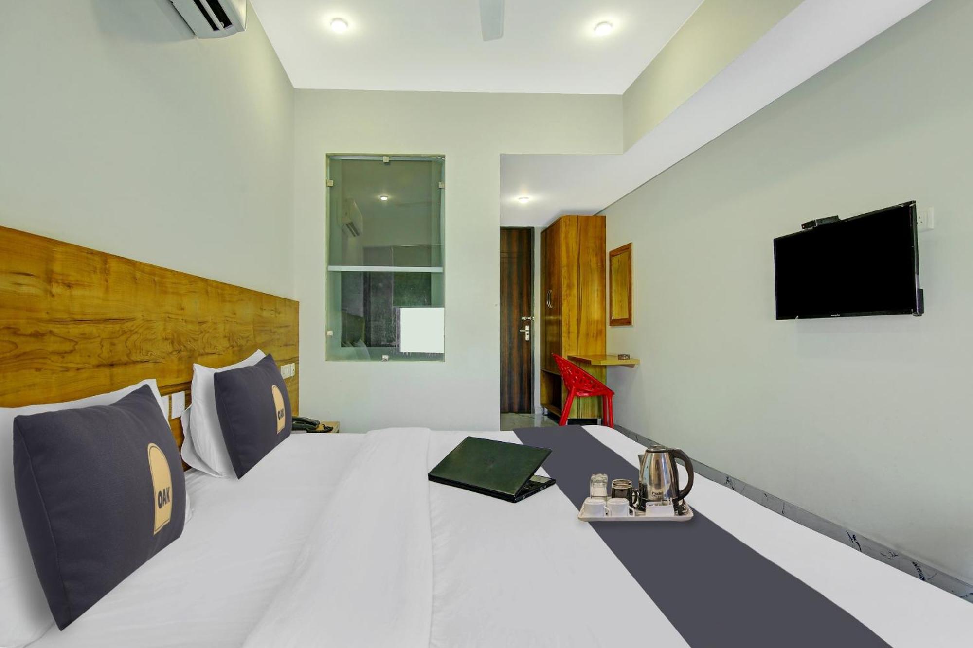Super Townhouse Geetanjali Inn غورغاون المظهر الخارجي الصورة