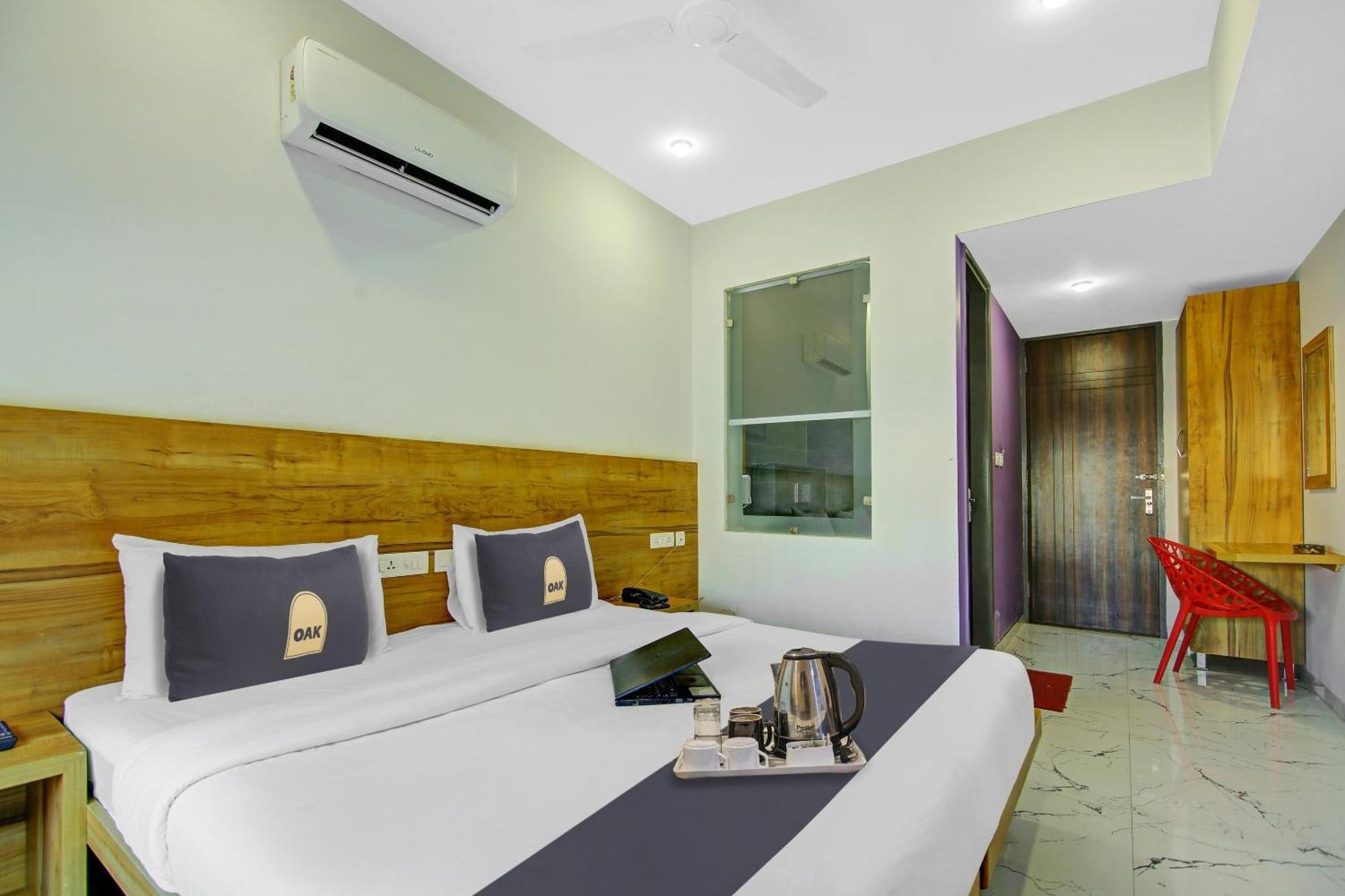 Super Townhouse Geetanjali Inn غورغاون المظهر الخارجي الصورة