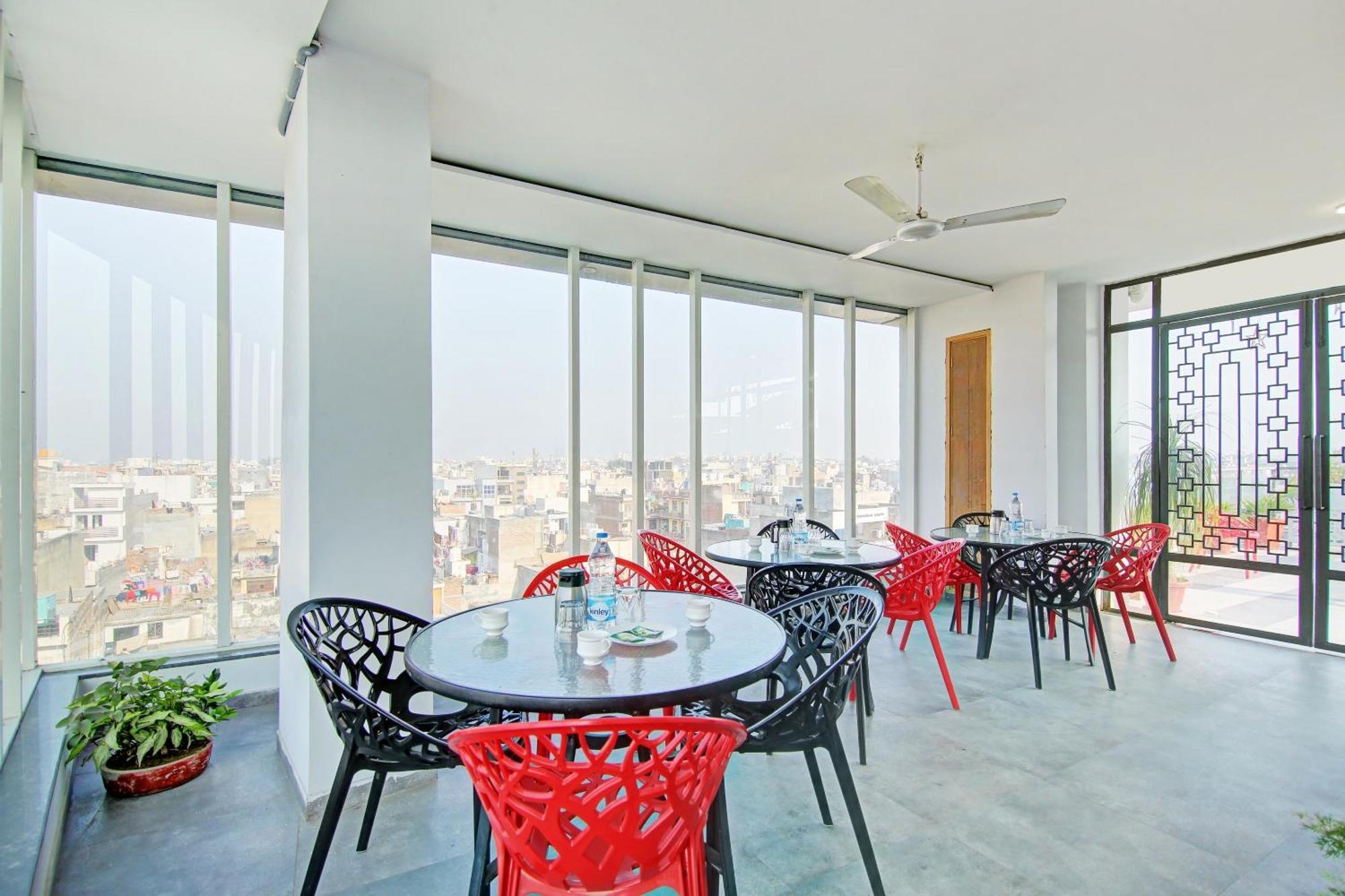Super Townhouse Geetanjali Inn غورغاون المظهر الخارجي الصورة